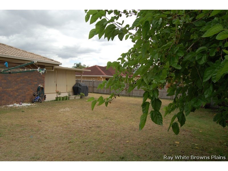 50 Bottlebrush Drive, Regents Park QLD 4118