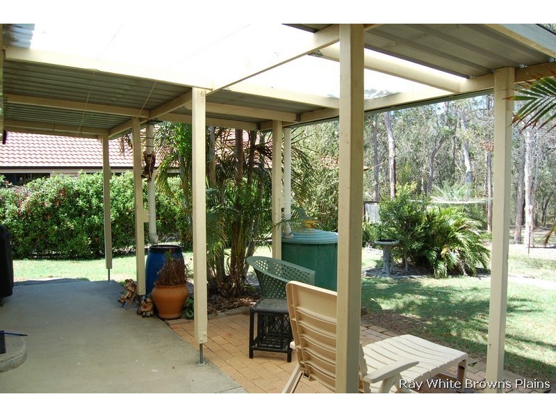 17 Conifer Street, Hillcrest QLD 4118