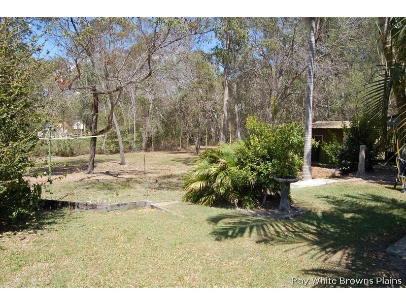 17 Conifer Street, Hillcrest QLD 4118