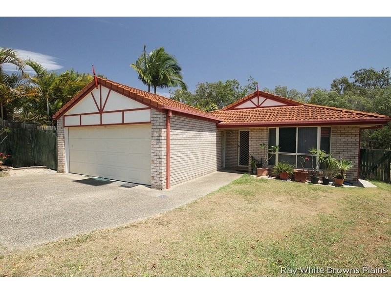 16 Majestic Court, Regents Park QLD 4118