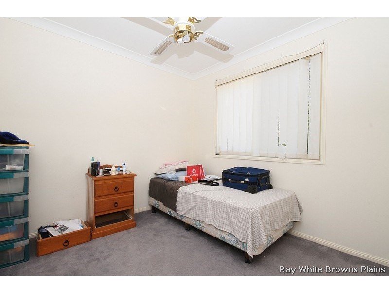 16 Majestic Court, Regents Park QLD 4118
