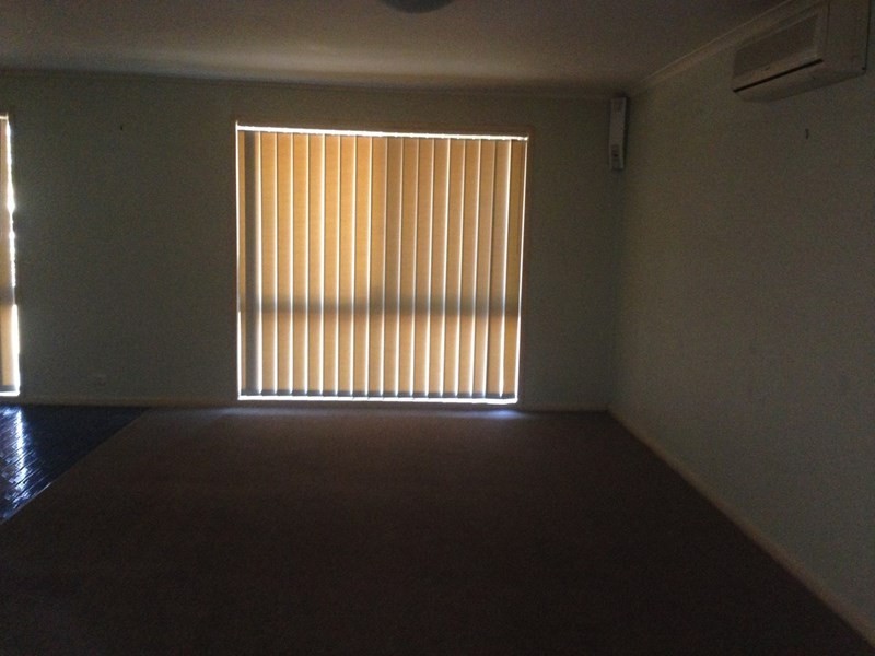 169 Middle, Boronia Heights QLD 4124