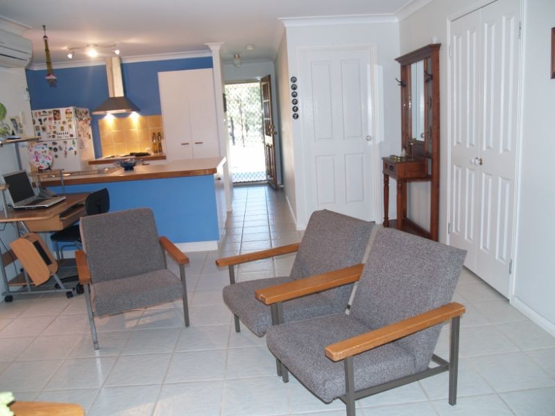 50 Redgum Drive, Regents Park QLD 4118