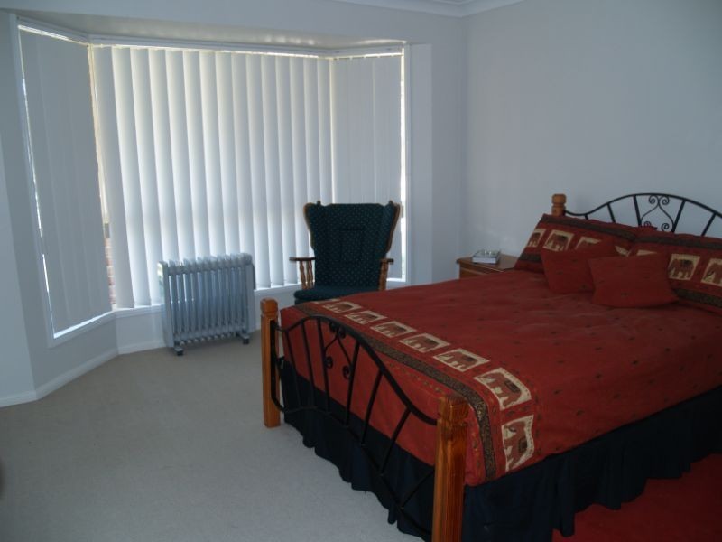 50 Redgum Drive, Regents Park QLD 4118