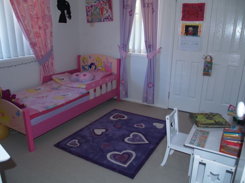 50 Redgum Drive, Regents Park QLD 4118