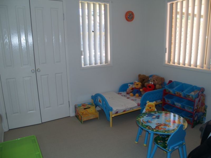 50 Redgum Drive, Regents Park QLD 4118