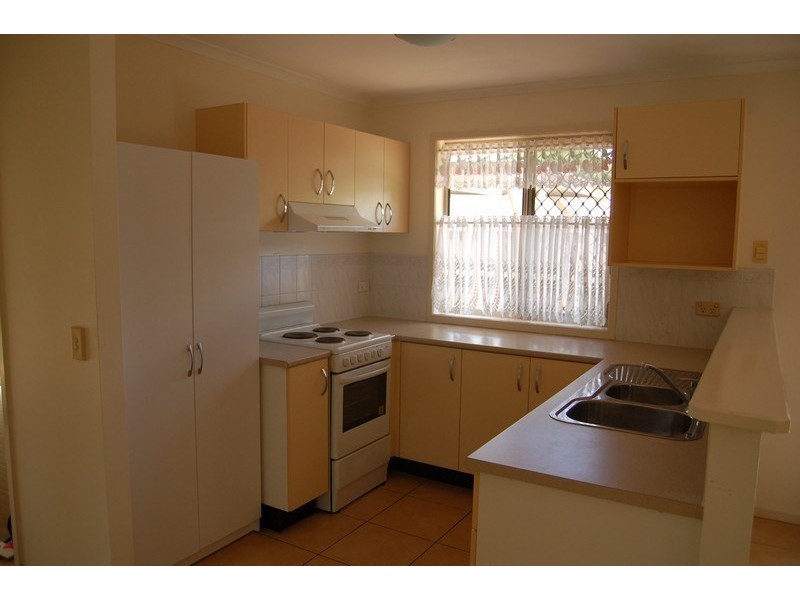 11 Thistle Street, Regents Park QLD 4118