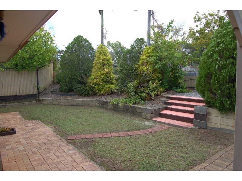 11 Thistle Street, Regents Park QLD 4118