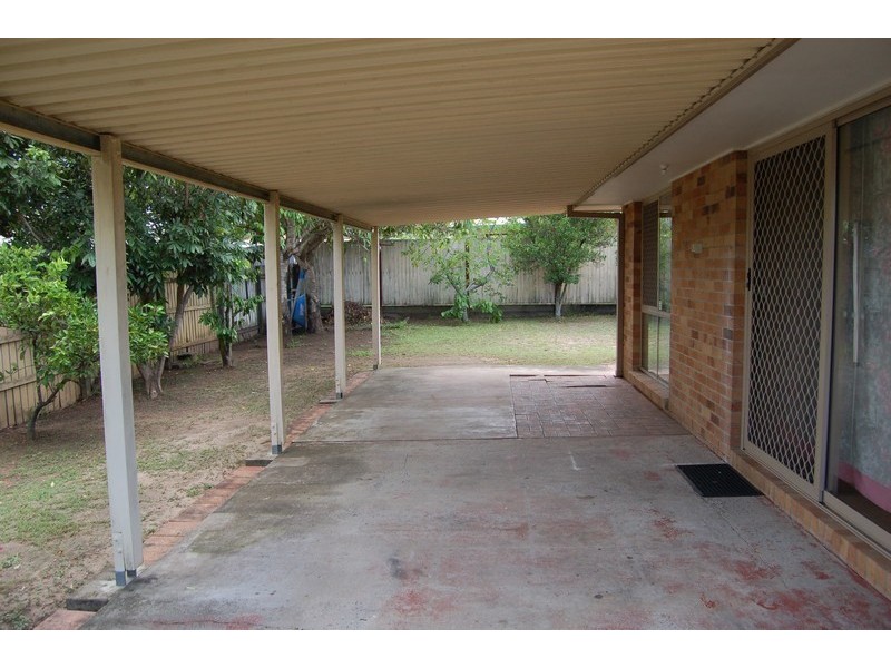 11 Thistle Street, Regents Park QLD 4118