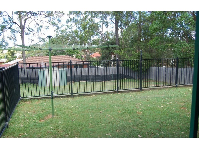 63 Conifer Street, Hillcrest QLD 4118