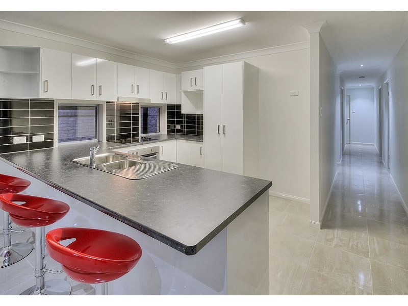 8 Bailey Street, Yarrabilba QLD 4207