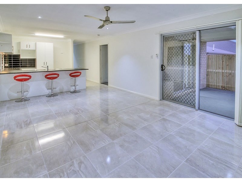 8 Bailey Street, Yarrabilba QLD 4207