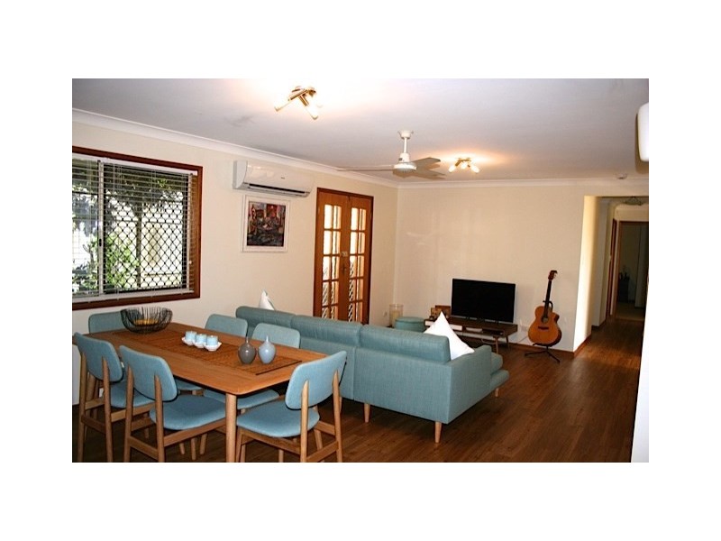 1 Iberis Court, Regents Park QLD 4118