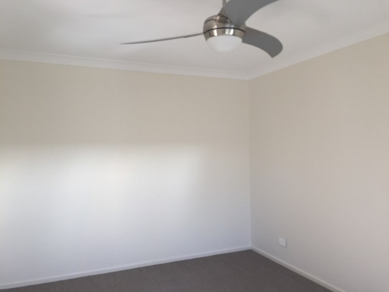 44 Maryland Drive, Regents Park QLD 4118