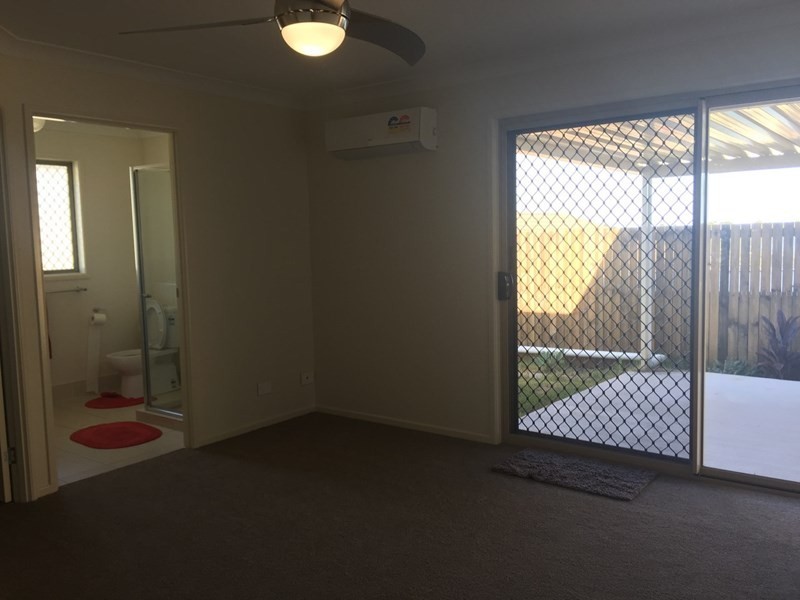 44 Maryland Drive, Regents Park QLD 4118