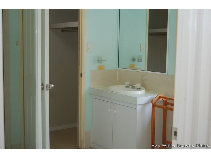 3 Lochore Court, Crestmead QLD 4132