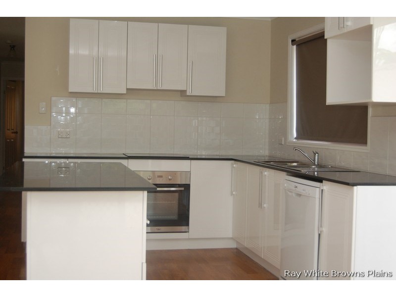 3 Lochore Court, Crestmead QLD 4132