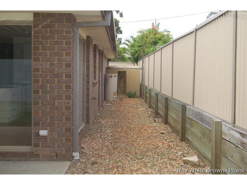 3 Lochore Court, Crestmead QLD 4132