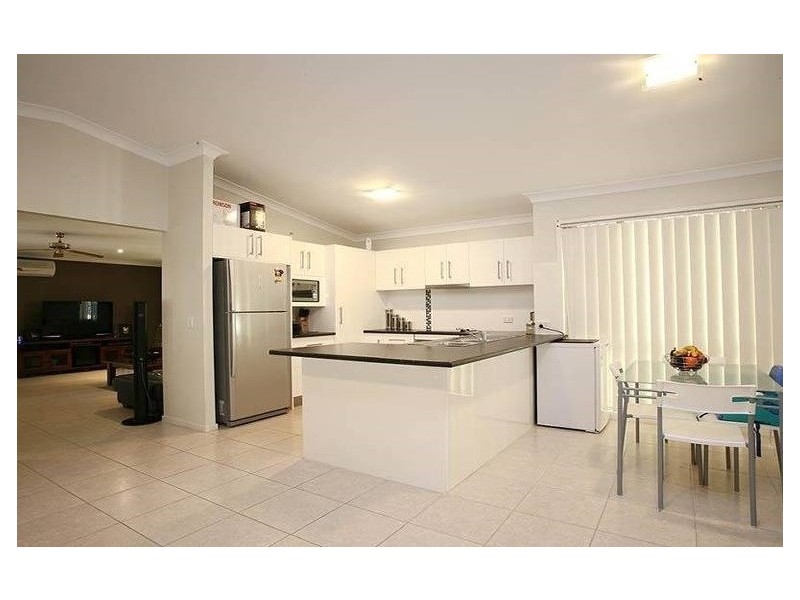 56 Owens Crescent, Regents Park QLD 4118