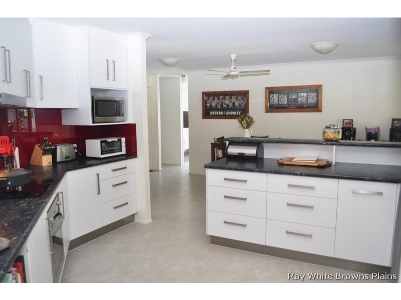 52 Federation Drive, Hillcrest QLD 4118