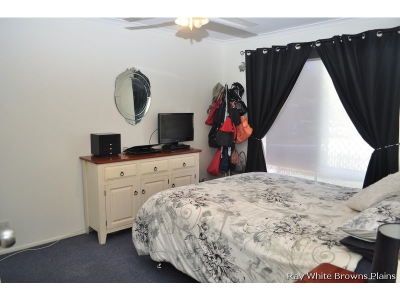 52 Federation Drive, Hillcrest QLD 4118