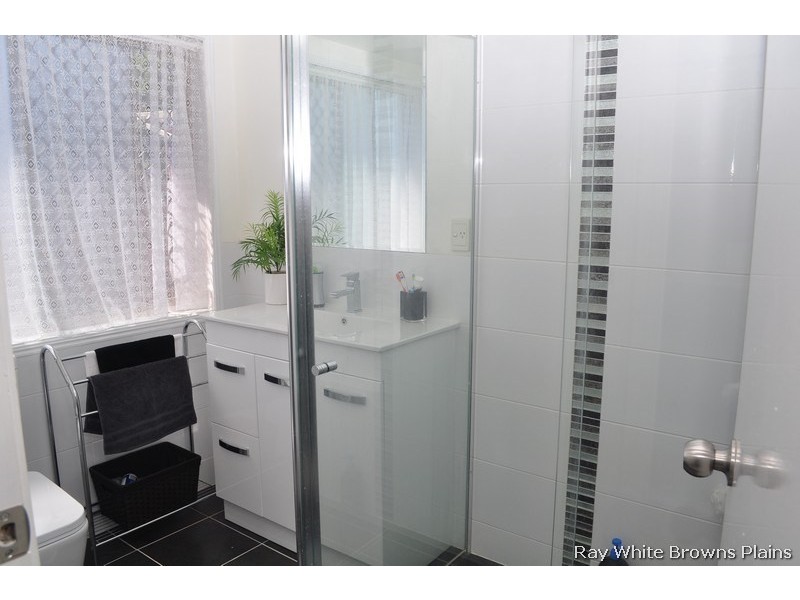 52 Federation Drive, Hillcrest QLD 4118