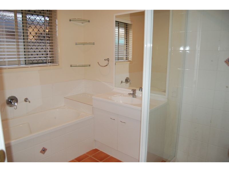 2 Palomino Court, Crestmead QLD 4132