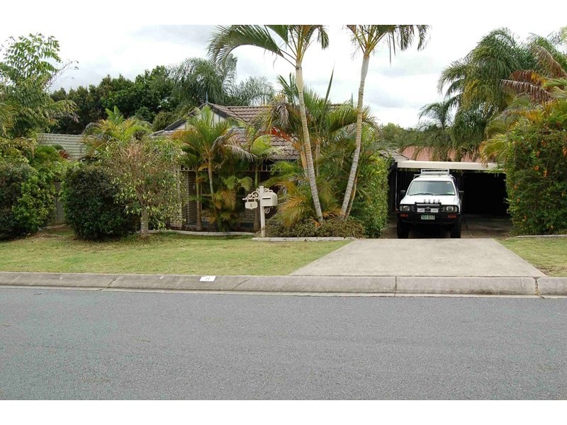 8 sonorous Close, Regents Park QLD 4118