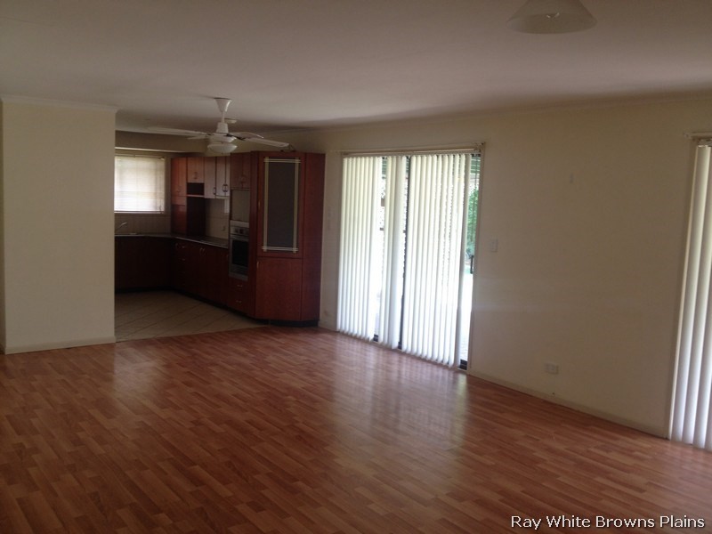 108 Estramina Road, Regents Park QLD 4118