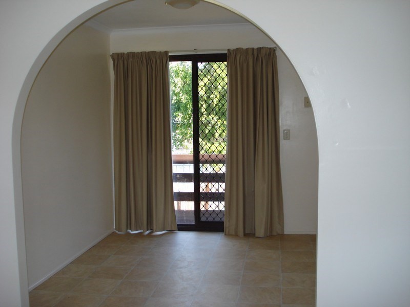 37 Enford Street, Hillcrest QLD 4118