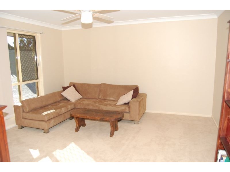 6 Ashwood Close, Hillcrest QLD 4118