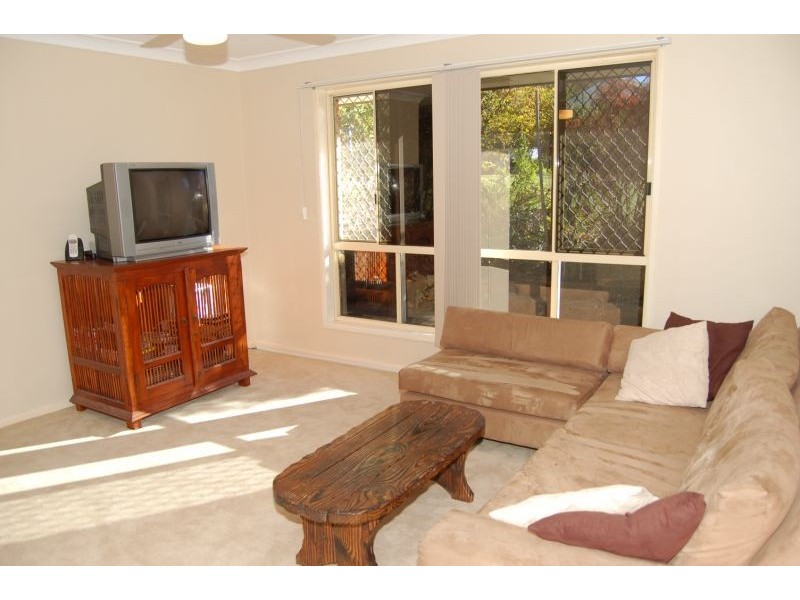 6 Ashwood Close, Hillcrest QLD 4118