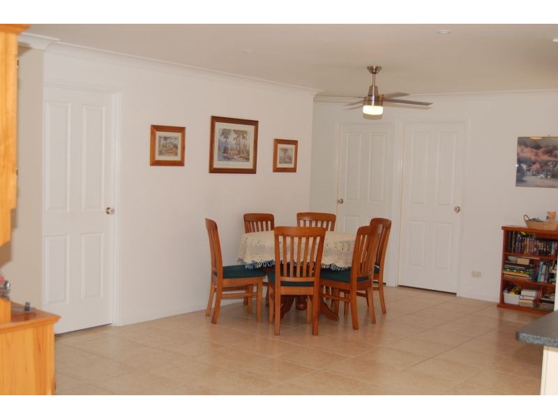 34 Madison Court, Munruben QLD 4125