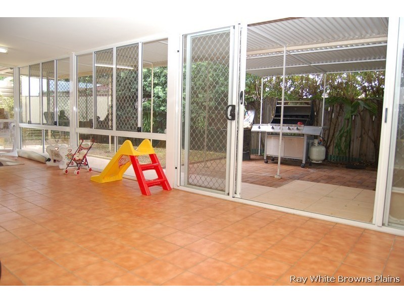 12 Stevens Court, Crestmead QLD 4132