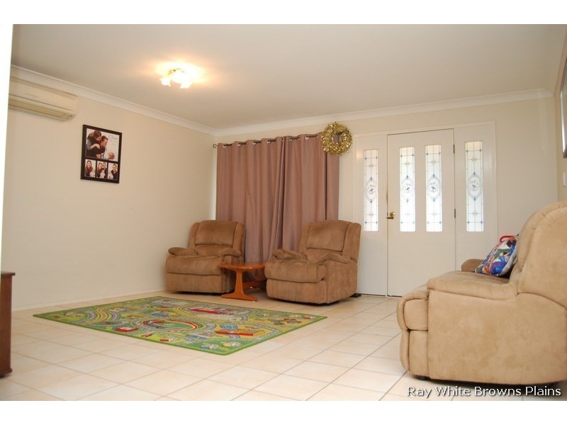 12 Stevens Court, Crestmead QLD 4132