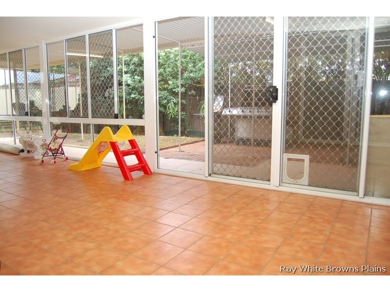 12 Stevens Court, Crestmead QLD 4132