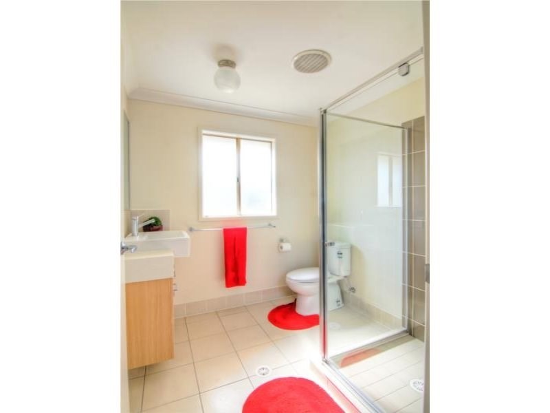 44B Maryland Street, Regents Park QLD 4118