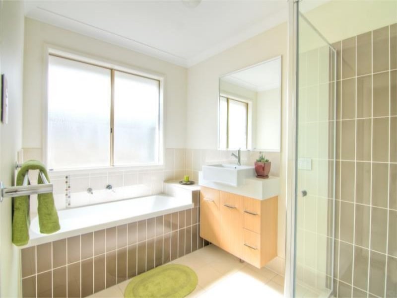 44B Maryland Street, Regents Park QLD 4118