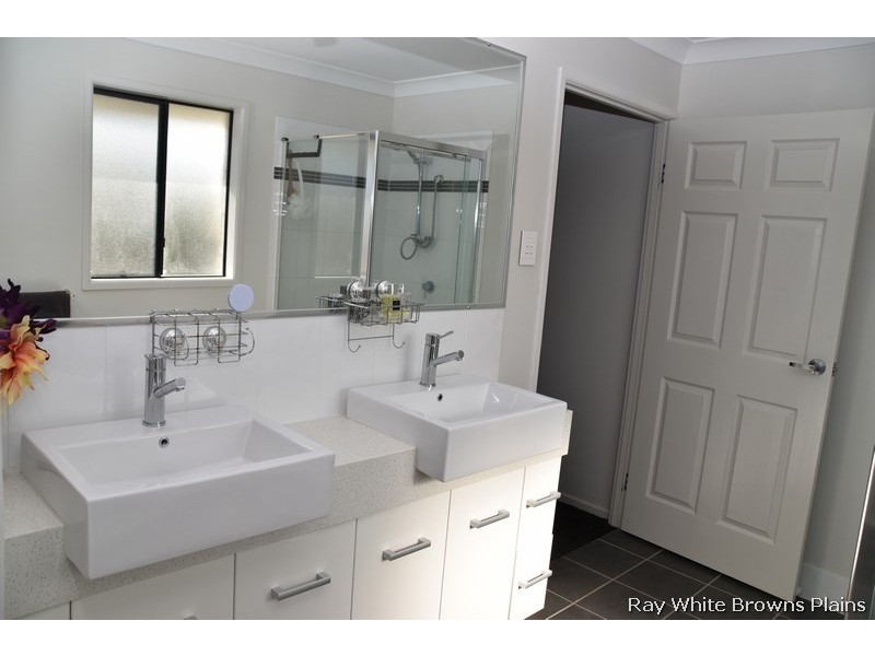 1 Wesleyn Court, Logan Village QLD 4207