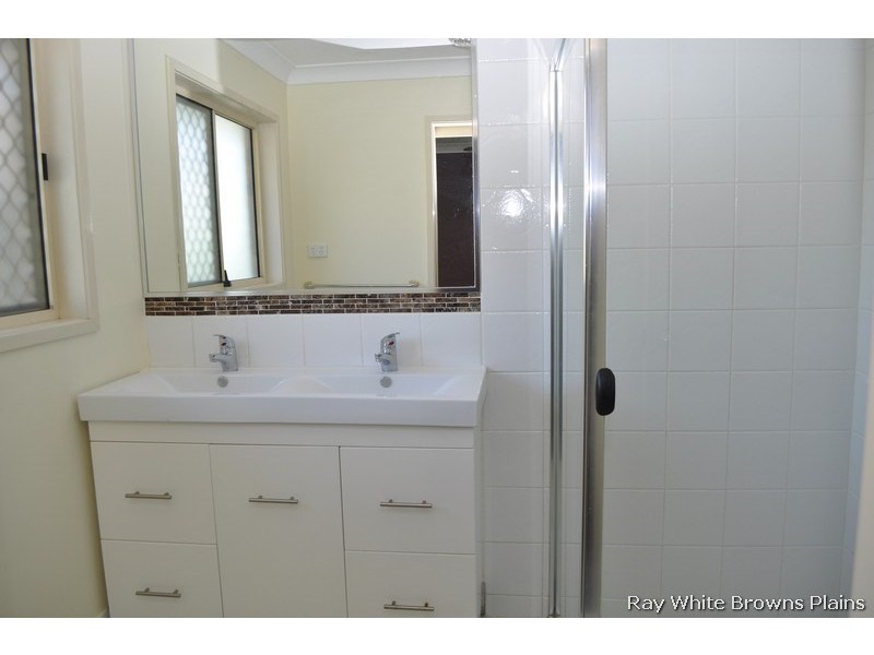 84 Mackellar Drive, Boronia Heights QLD 4124