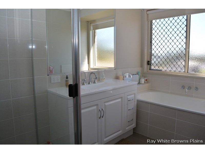 16-18 Heysen Road, New Beith QLD 4124