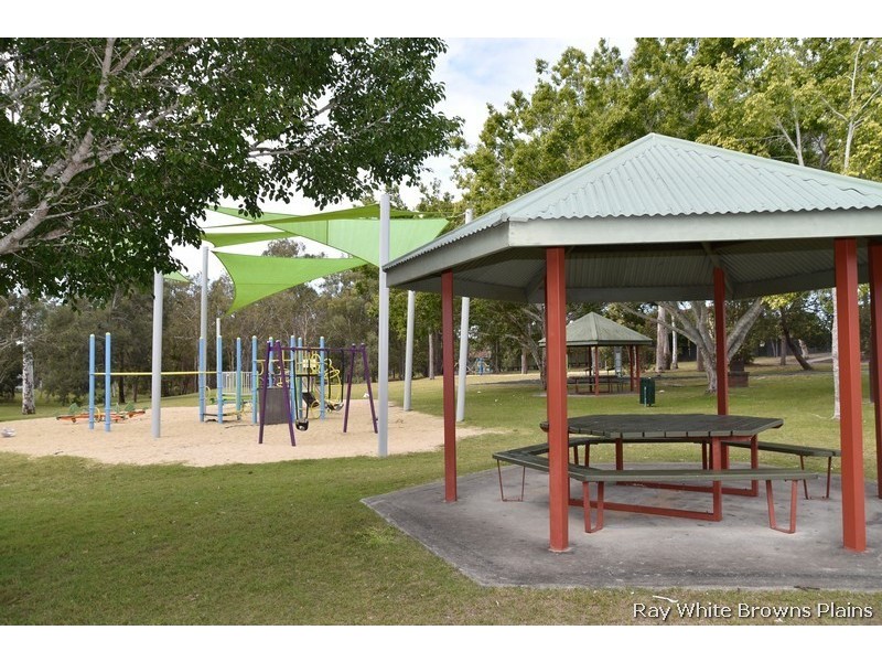 33 Samantha Street, Boronia Heights QLD 4124