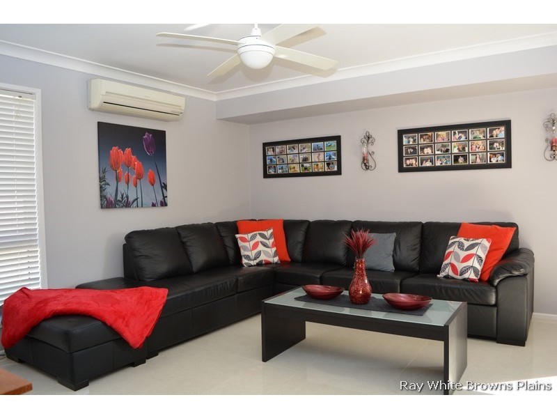 45 Emerald Drive, Regents Park QLD 4118