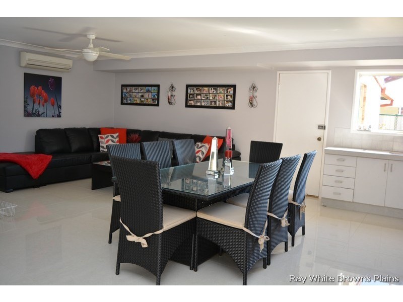 45 Emerald Drive, Regents Park QLD 4118