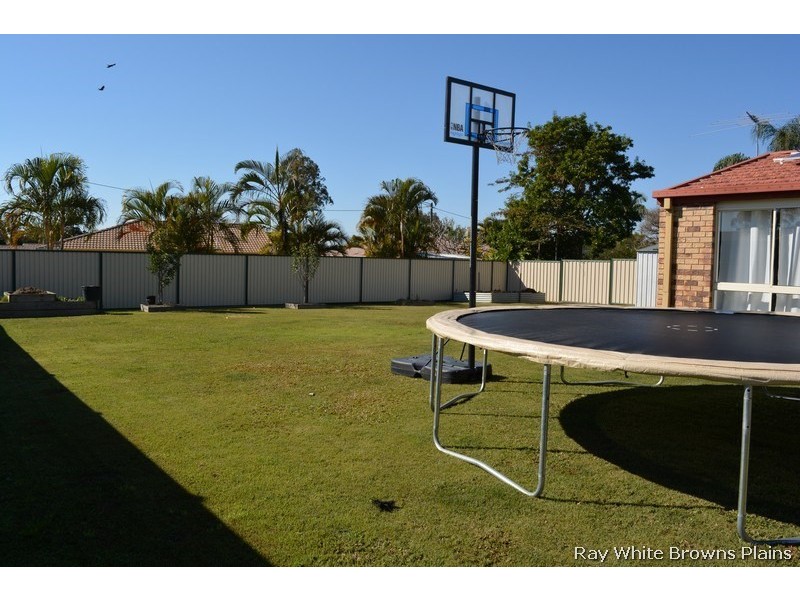 45 Emerald Drive, Regents Park QLD 4118