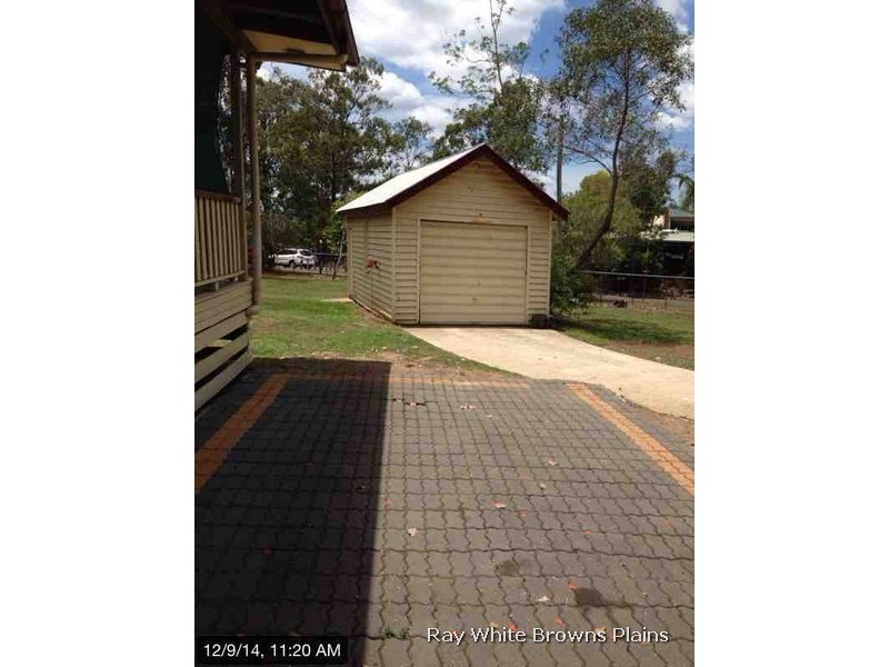 102 MIDDLE Road, Hillcrest QLD 4118