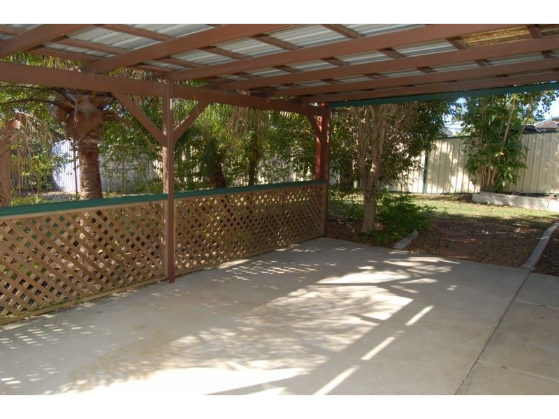 44 Estramina Road, Regents Park QLD 4118