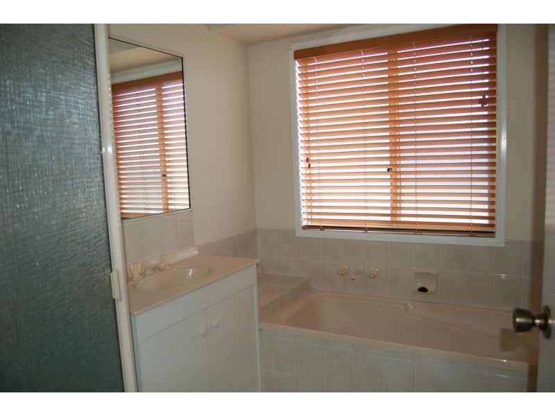 12 Wentworth Terrace, Boronia Heights QLD 4124