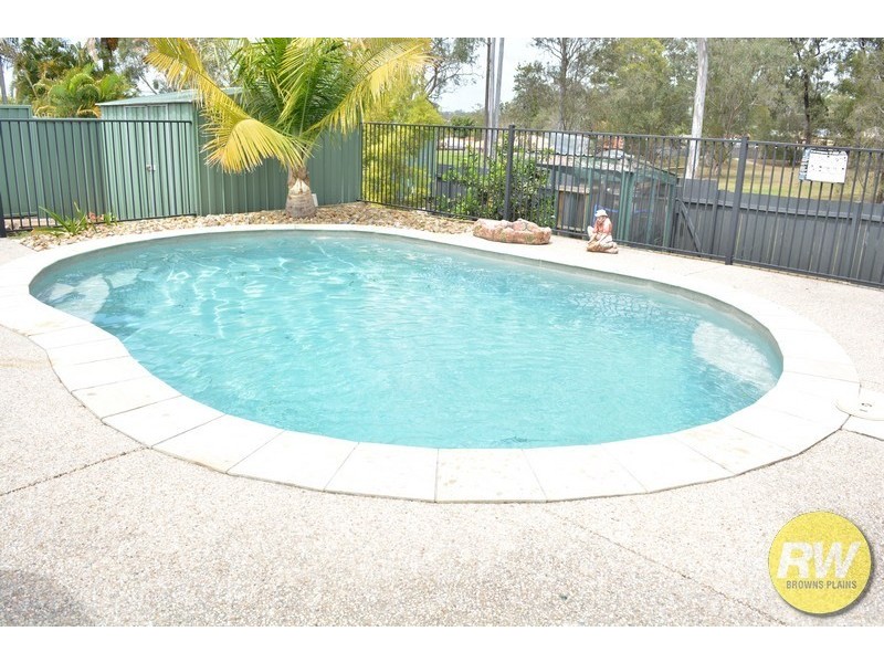 30 Strathallen Drive, Boronia Heights QLD 4124