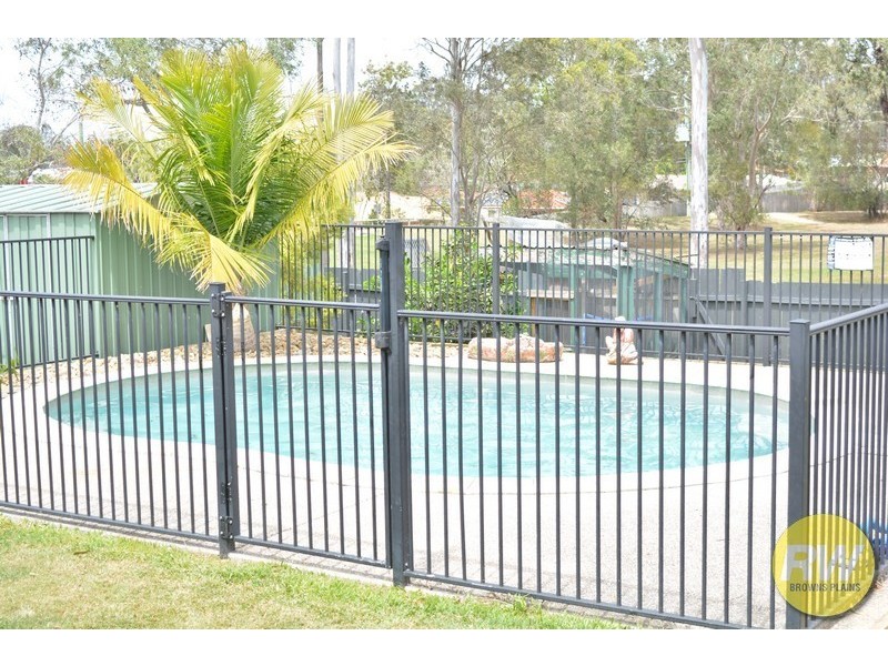 30 Strathallen Drive, Boronia Heights QLD 4124